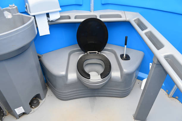 Best Porta potty rental near me  in Fort Pierce North, FL